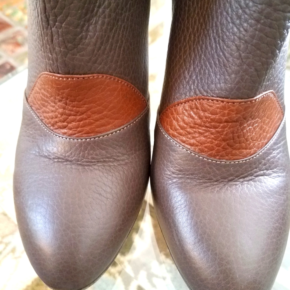 Cristopher Paris Taupe & Brown Leather Ankle Boots Size 39